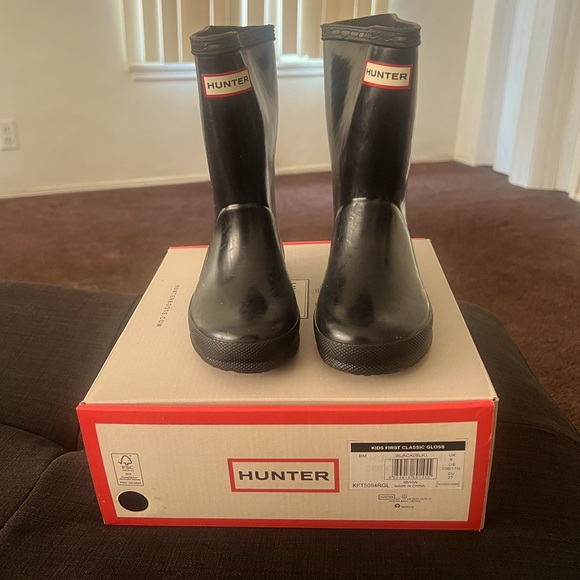 HUNTER Kids Black Glossy Rain Boots - Sz 10 - Picture 1 of 6